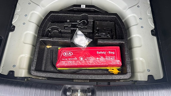 Kia e-Niro 10 of 29