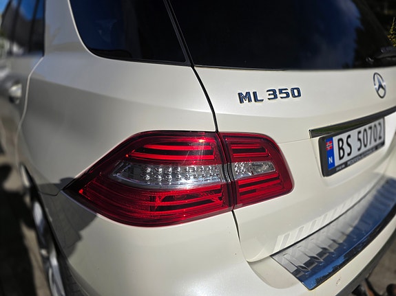 Mercedes-Benz ML350 26 of 29