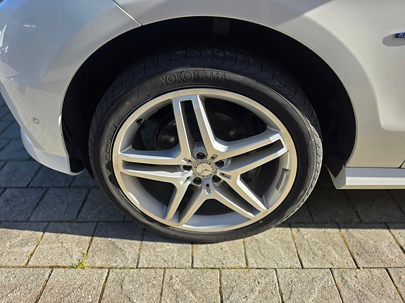 Mercedes-Benz ML350 18 of 29