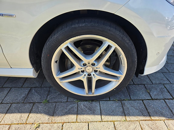 Mercedes-Benz ML350 15 of 29