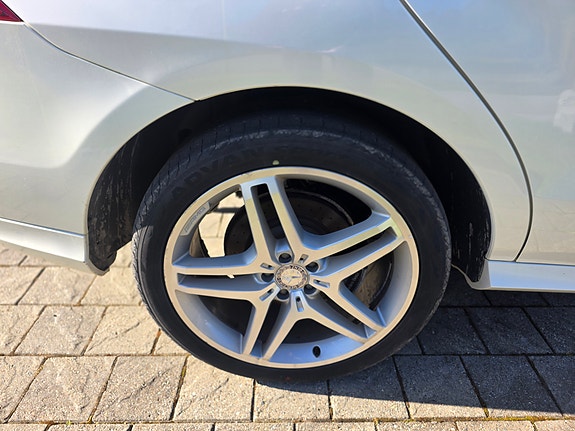 Mercedes-Benz ML350 16 of 29