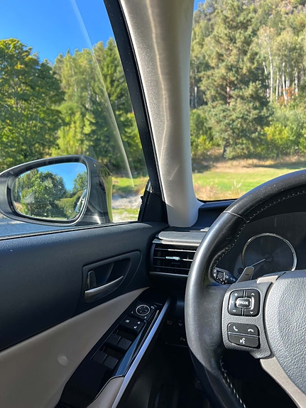 Lexus IS300h 13 of 21