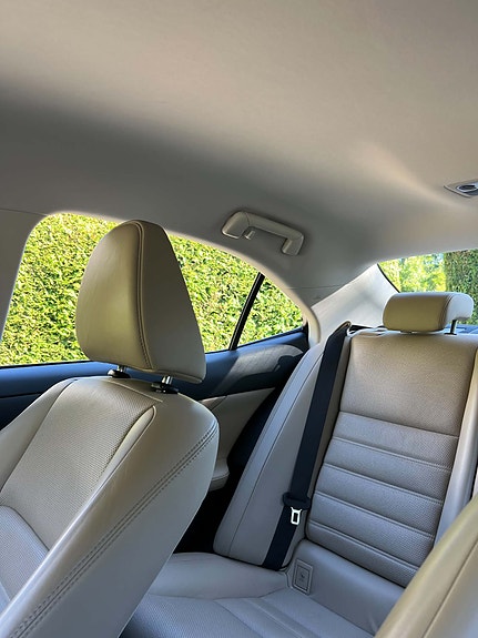 Lexus IS300h 14 of 21
