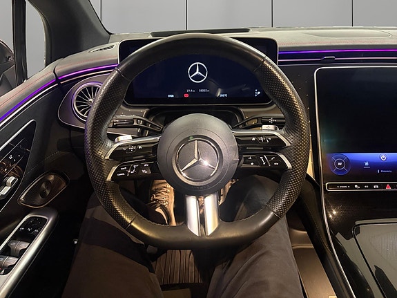 Mercedes-Benz EQE350 13 of 30
