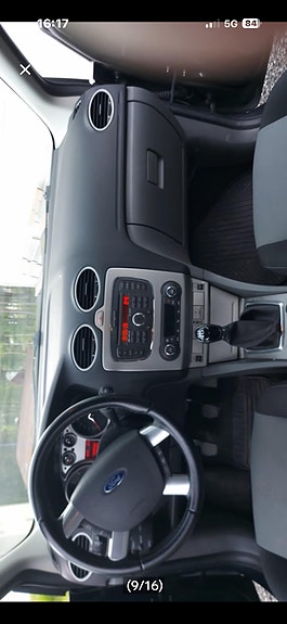 Ford Focus 7 of 12