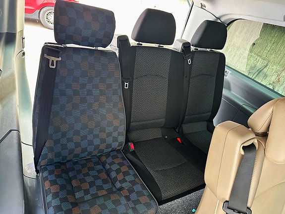 Mercedes-Benz Vito 111 28 of 30
