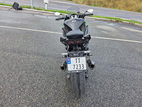 Kawasaki Ninja 1000 SX 6 of 12