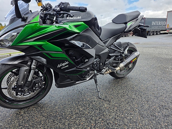 Kawasaki Ninja 1000 SX 2 of 12