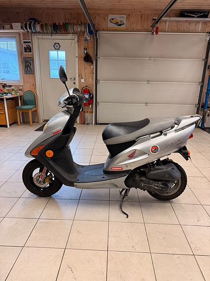 Honda SFX 50 4 of 5