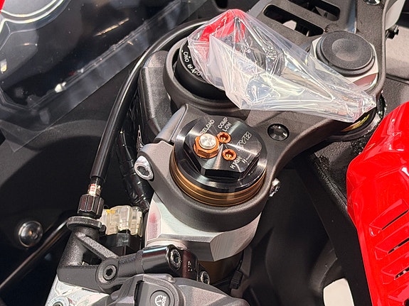 Yamaha R9 70TH EDITION // Med eksos og avslag på sykkelen 8 of 27