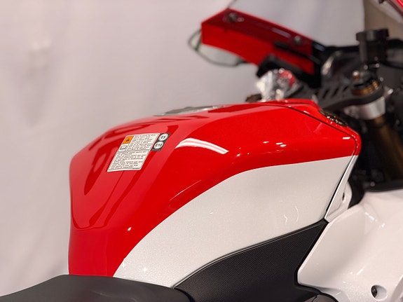 Yamaha R9 70TH EDITION // Med eksos og avslag på sykkelen 22 of 27
