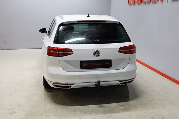 Volkswagen Passat 6 of 14