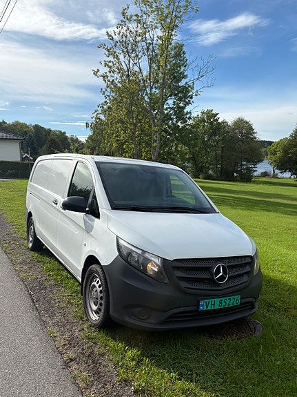 Mercedes-Benz Vito 114 2 of 12
