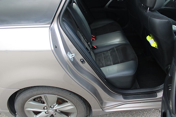 Toyota Avensis 19 of 30