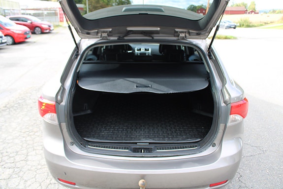 Toyota Avensis 23 of 30