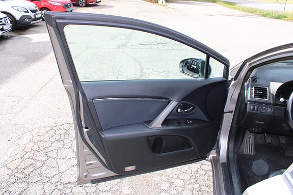 Toyota Avensis 29 of 30