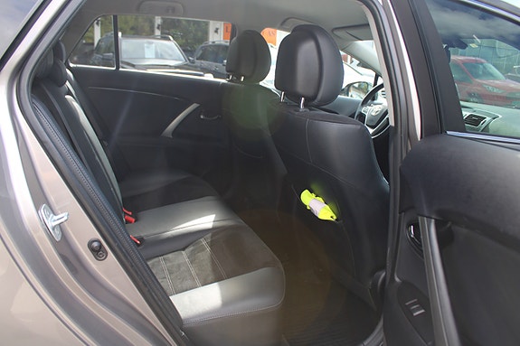 Toyota Avensis 20 of 30