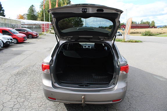 Toyota Avensis 21 of 30