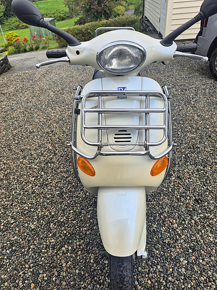 Vespa 50 7 of 9