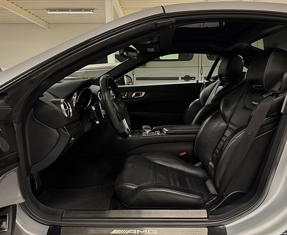 Mercedes-Benz SL63 6 of 25