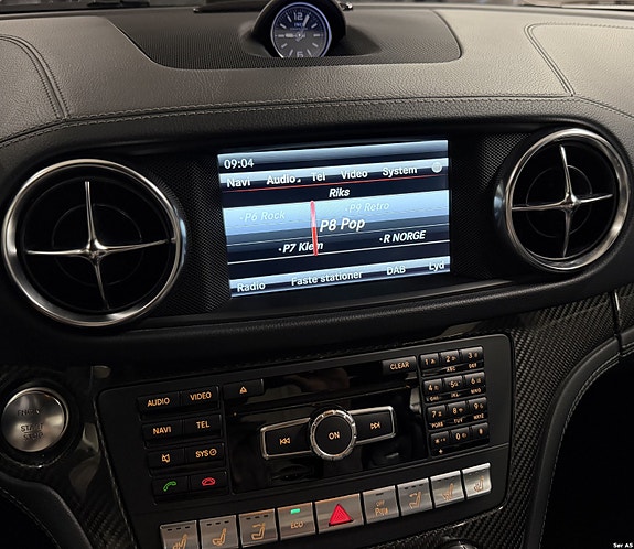 Mercedes-Benz SL63 12 of 25