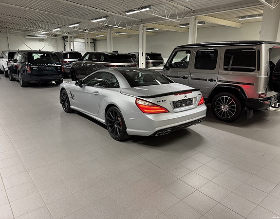 Mercedes-Benz SL63 3 of 25