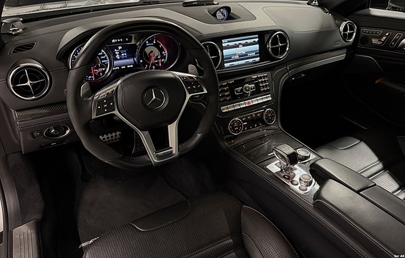 Mercedes-Benz SL63 9 of 25