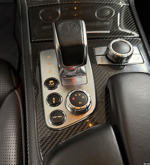 Mercedes-Benz SL63 17 of 25