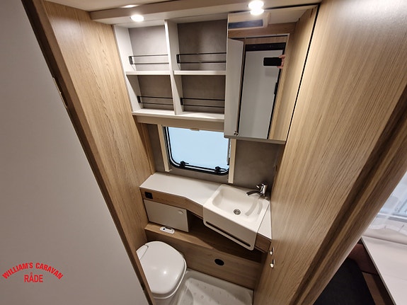 Dethleffs Aero 500 QSK | Mover | Romslig familievogn | Solcelle | 16 of 28