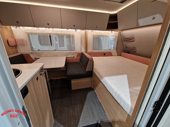Dethleffs Aero 500 QSK | Mover | Romslig familievogn | Solcelle | 9 of 28
