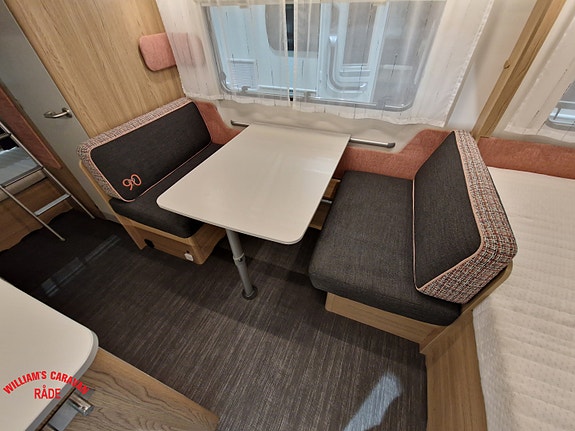 Dethleffs Aero 500 QSK | Mover | Romslig familievogn | Solcelle | 7 of 28