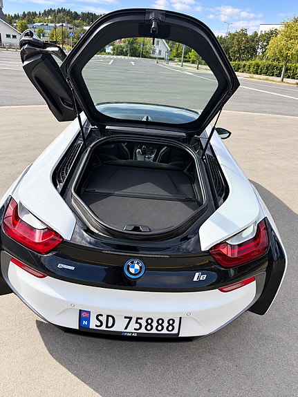 BMW i8 6 of 21