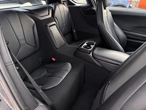 BMW i8 10 of 21