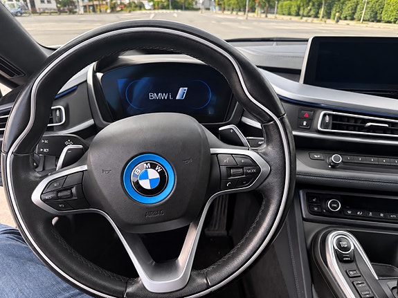 BMW i8 16 of 21