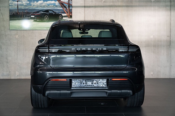 Porsche Macan 5 of 23