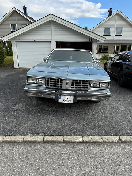 Oldsmobile Cutlass 4 of 12