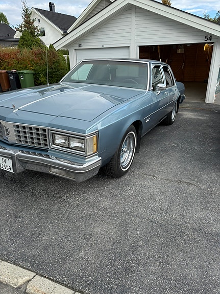 Oldsmobile Cutlass 5 of 12