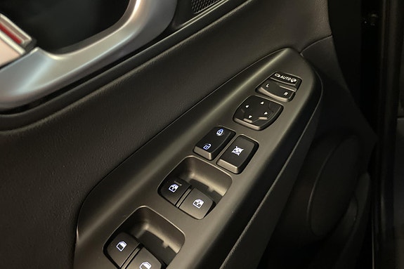Hyundai Kona 17 of 28