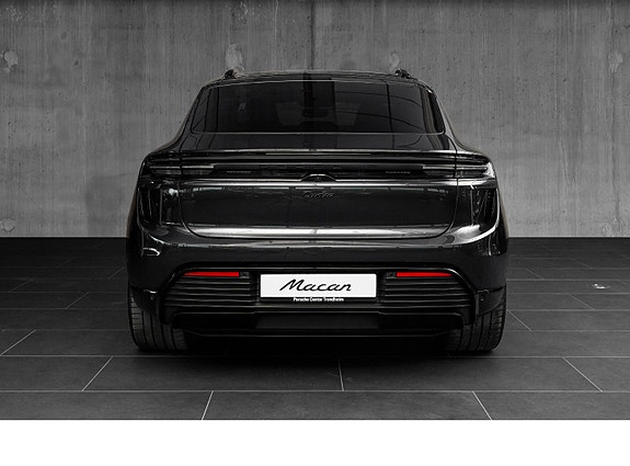 Porsche Macan 6 of 30