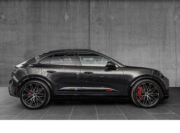 Porsche Macan 8 of 30