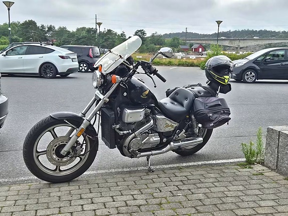 Honda SHADOW 2 of 4