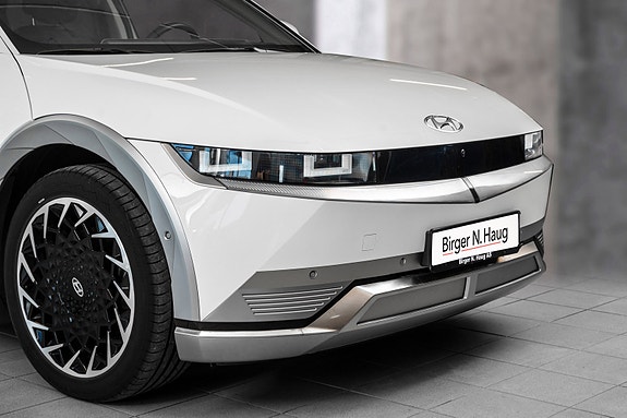 Hyundai Ioniq 5 2 of 30