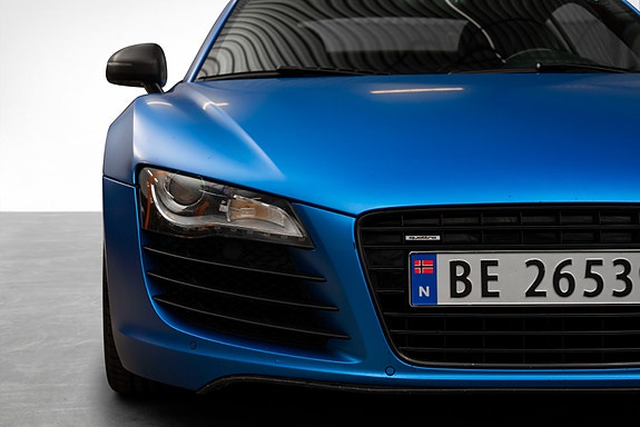 Audi R8 3 of 30