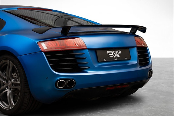 Audi R8 6 of 30