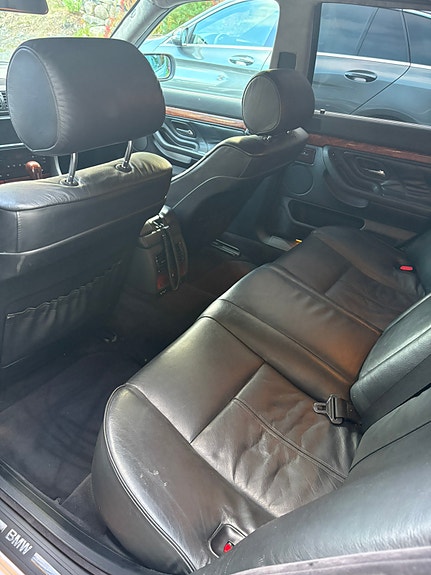 BMW 740i 10 of 20