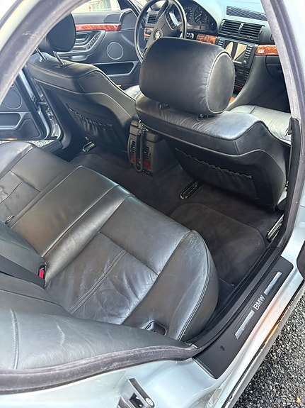 BMW 740i 7 of 20