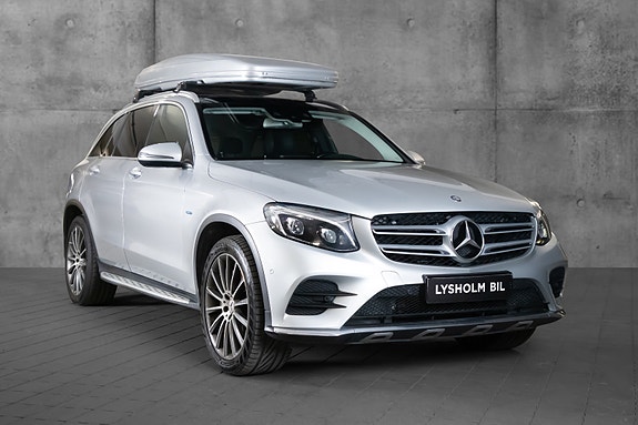 Mercedes-Benz GLC350 e 2 of 23