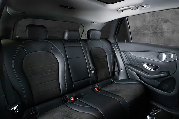 Mercedes-Benz GLC350 e 12 of 23