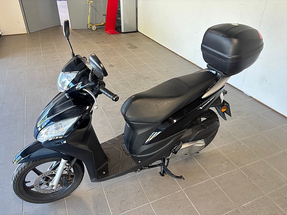 Honda NSC 50 3 of 3