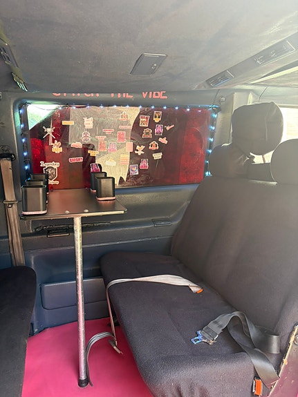 Volkswagen Caravelle 9 of 15